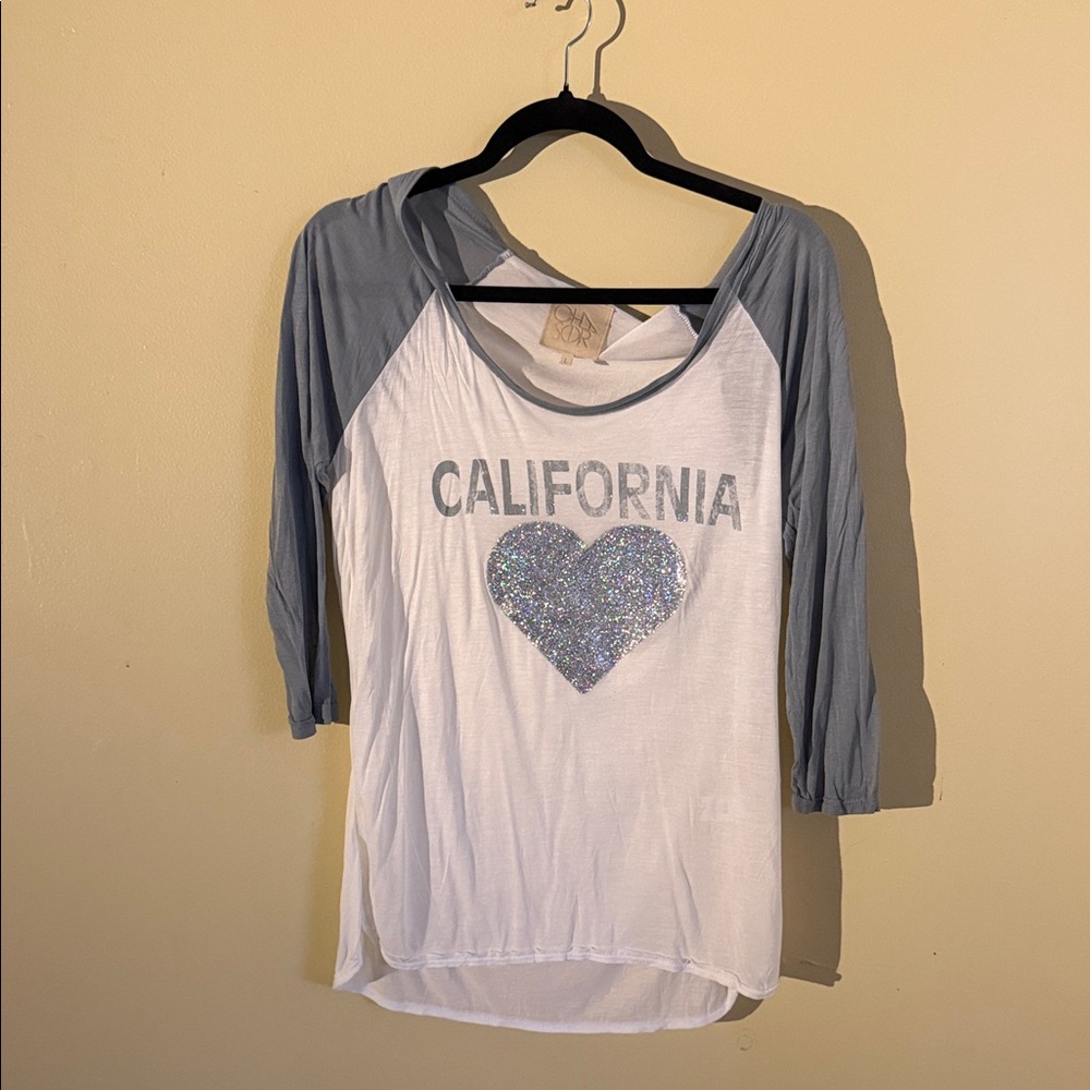 Chaser Gray and White California Heart Top